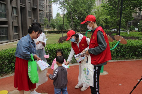 2023年5月22日，滁州市生态环境局在永乐社区开展国际生物多样性日环保进社区主题宣传 -备选3.JPG